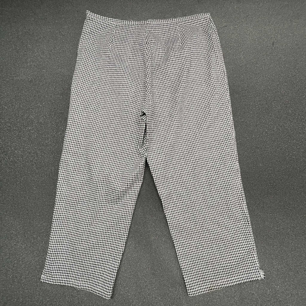 Womans Brand St Johns Bay Size16 ColorBlackWhite Womans Brand St Johns Bay Size16 ColorBlackWhite